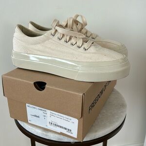 Stepney Workers Club Dellow Canvas Ecru US W 8 (like new)